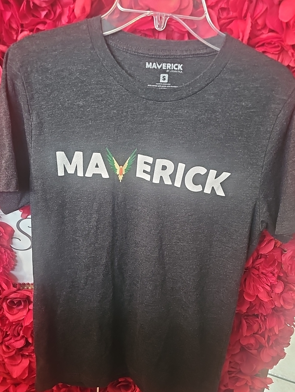 Maverick By Logan Paul Charcoal Gray Logo T-Shirt Size Small